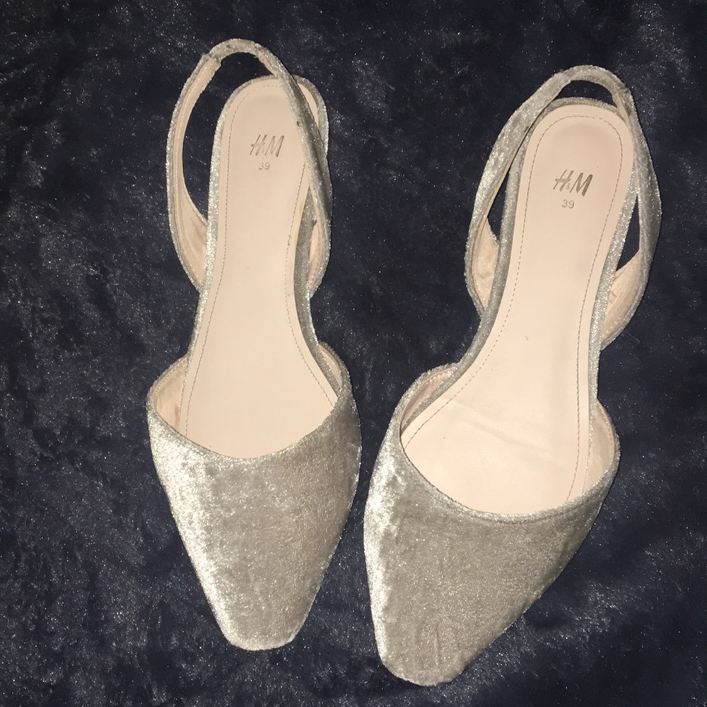 H&M silver crushed velvet pointed slip-ons